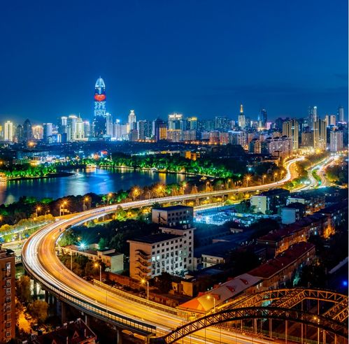 濟南,愈夜愈美麗